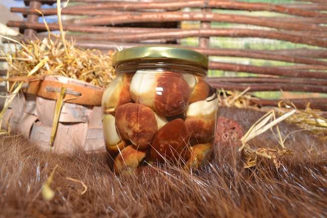 Белые грибы боровики Сибирские в маринаде (ХМАО-ЮГРА)