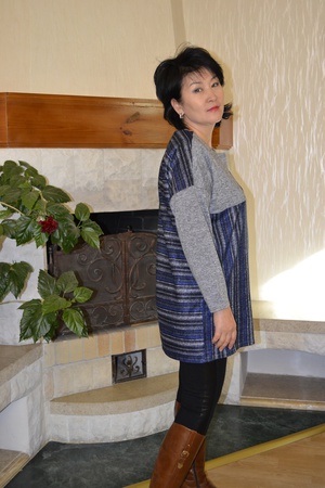 Üreticiden triko tunikler ve elbiseler (tümü stokta)