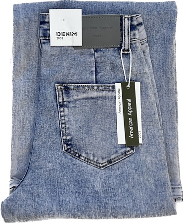 Широкие джинсы