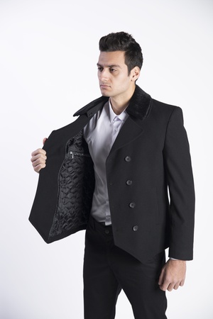 Мужское пушистое двубортное пальто с воротником-каше