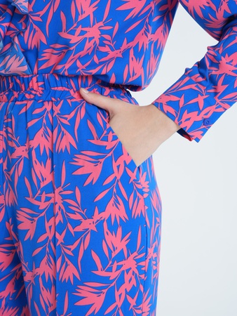 女裝套裝“襯衫和褲子”