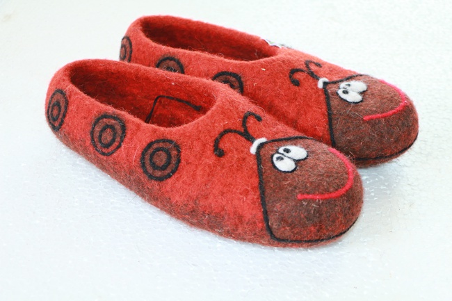 Тапочки Божье Коровка