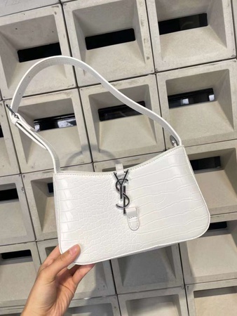 Kadın çantaları. Toptan.