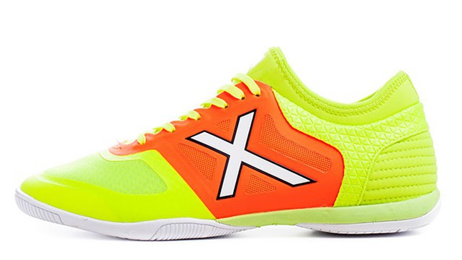 TIGA SALONU (MÜNİH) AYAKKABI