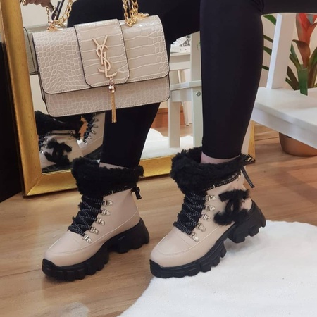 Женская обувь