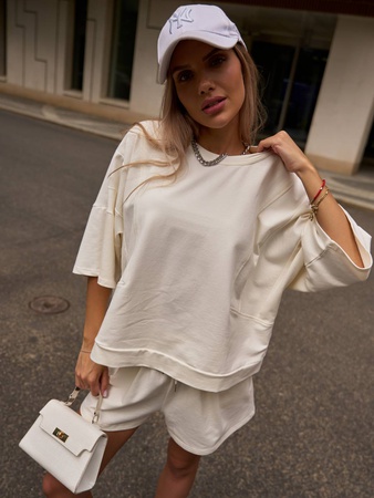 Двойка футболка и шорты