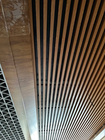 Реечные потолки разных размеров и фактуры!