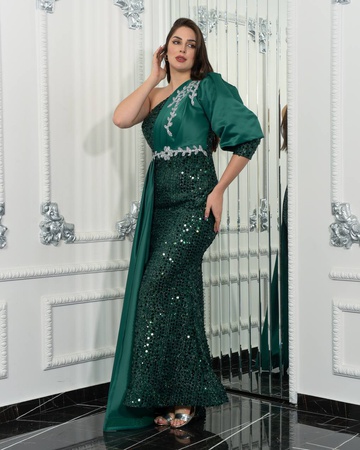 Вечерние платья