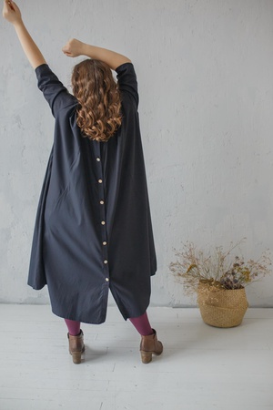 Платье с поясом лентой