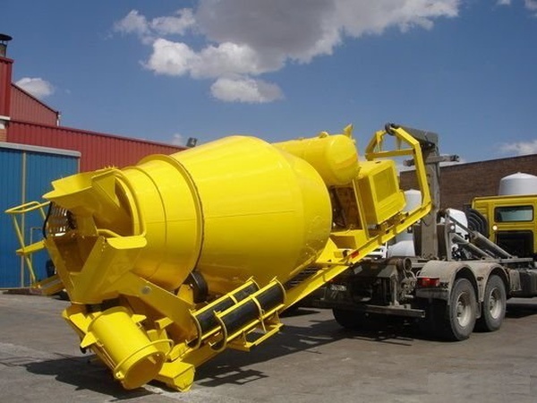 Автобетоносмеситель, миксер - сменное оборудование на грузовик
