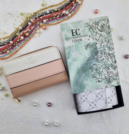 İtalya'dan kadın cüzdanları