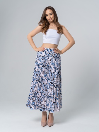 Oluklu etek. Kumaş: Prado