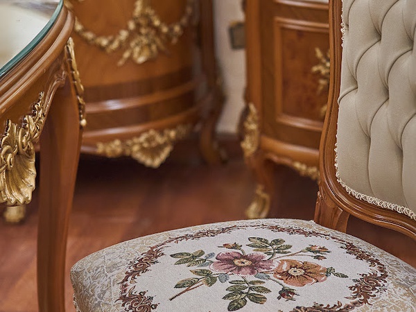 Handmade Luxury Dining Room Sets | Custom Craftsmanship