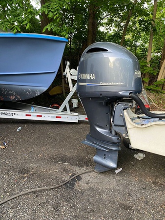 2014 200HP 200HP YAMAHA ЧЕТЫРЕХТАКТНЫЙ ПОДВЕСНОЙ МОТОР F200