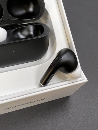 AirPods Pro 2 Toplam Siyah Mat