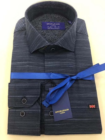 Erkeklerin gömlekleri