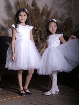 Нарядные платья для девочек