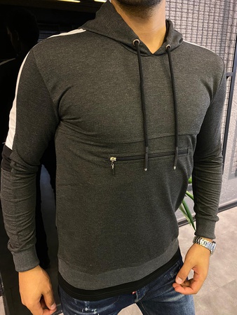 Толстовка из ткани рашель с молнией на груди