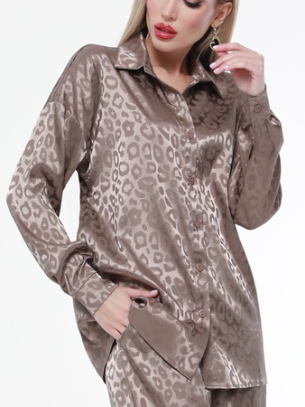 İki parçalı ipek takım elbise