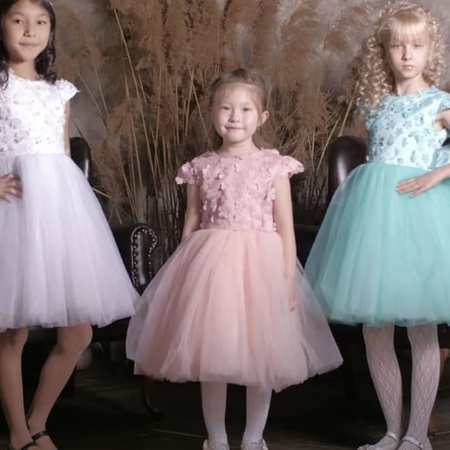 Нарядные платья для девочек