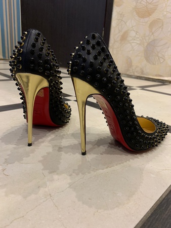 Женская обувь