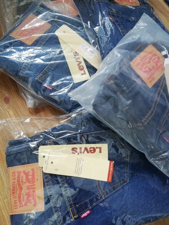 Джинсы  LEVIS