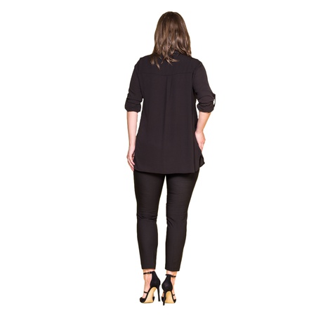 Креповая рубашка большого размера с ожерельем