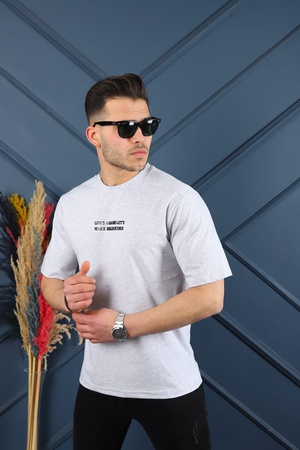 Мужская футболка полу оверсайз