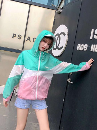 женская ветровка