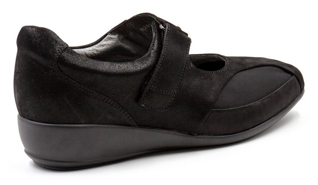 Orta ağırlıktaki ayakkabılar Art. 8265