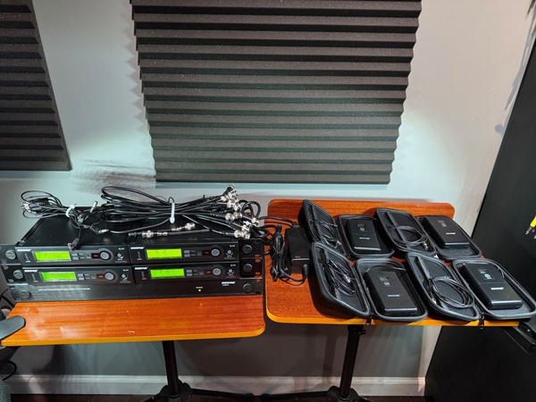 WTS – Professional Wireless Microphone System (200-Pack)