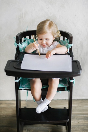 Деревянный стульчик для кормления ComfortBaby