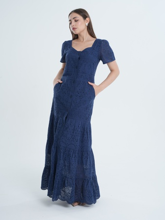 Kadınların elbisesi