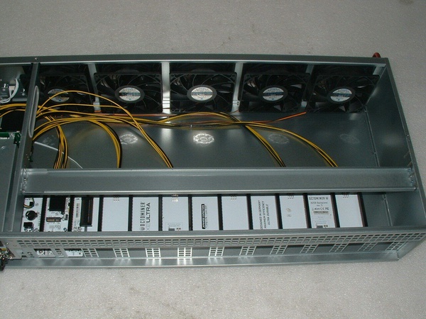 Octominer X12ULTRA Kripto Madencilik Rig 3600W + SSD + CPU + RAM + MOBO + HiveOS için Toptan Tedarikçi