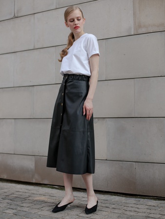 Düğmeli deri etek &#39;20