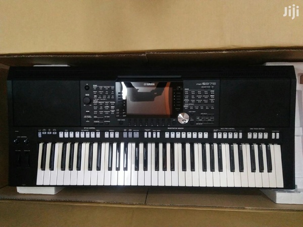 全新雅马哈 PSR S975 盒装