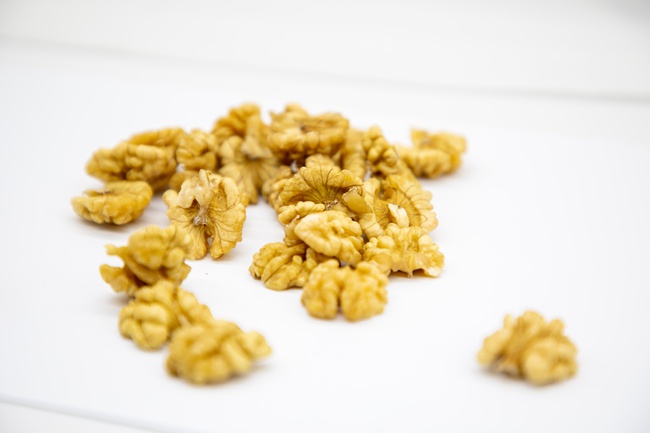 Lieferung von usbekischen Nüssen (Walnüssen)