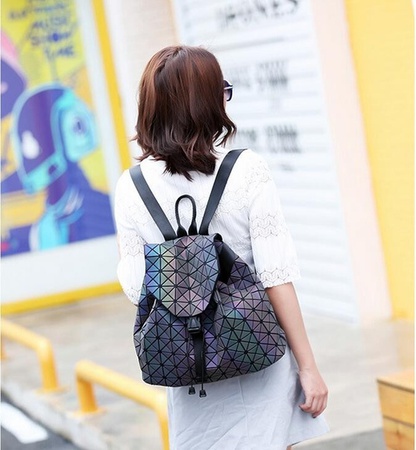 Bao Bao Issey Miyake светится