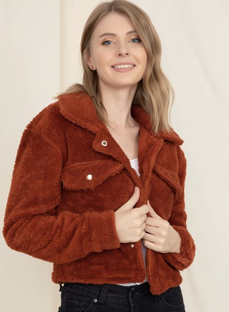 Короткая плюшевая куртка