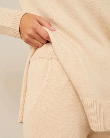 Спортивный шикарный костюм из кашемира