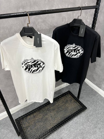 Футболка Прада