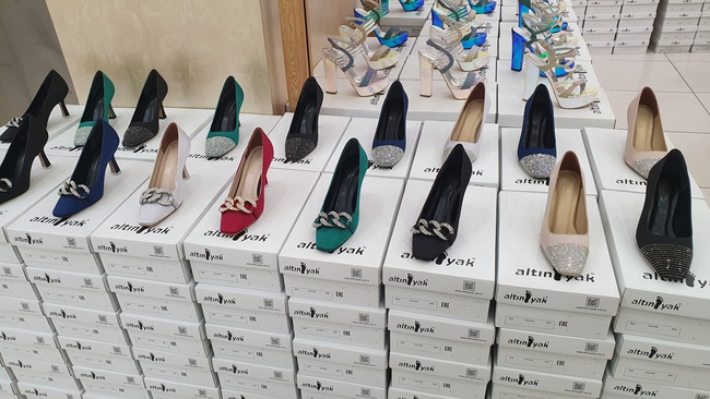 Женская обувь