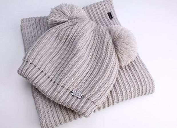 Çocuk seti şapka + snood (kelepçe)