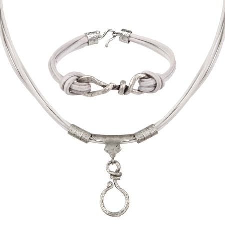 W-K-RP-106 Deri bileklik, kolye,küpe kombin