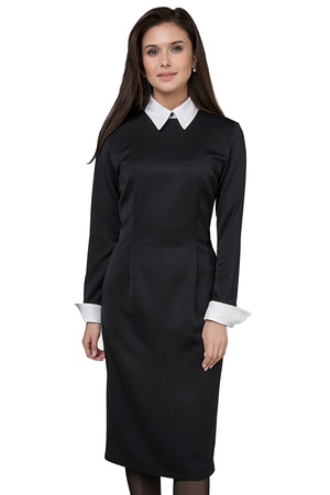 Manşetler ve yakalı elbise