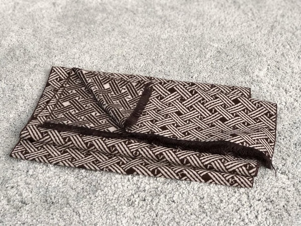 Carlo Pazolini&#39;den erkekler için eşarp