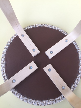 Мягкие табуретки