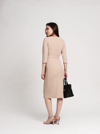 Трикотажное стильное платье с разрезом. Размерный ряд 42-48