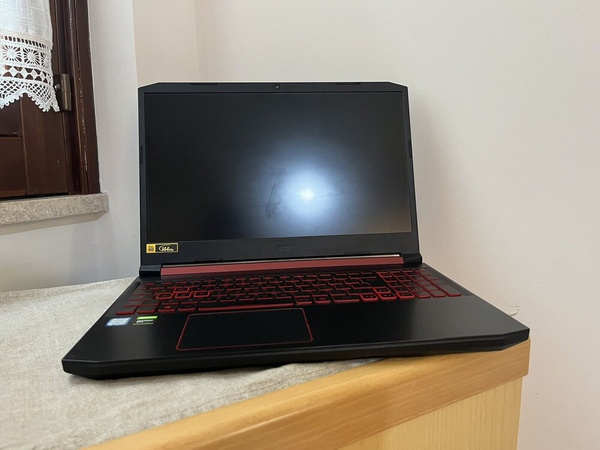 ASUS ROG STRIX G15 (G513QY) AMD