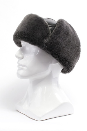 Ушанка из кожи с овчиной 170230
